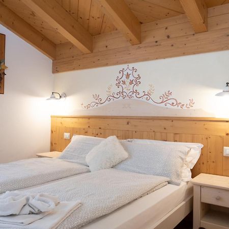 Villa La Dama Del Lago Molveno Exterior foto