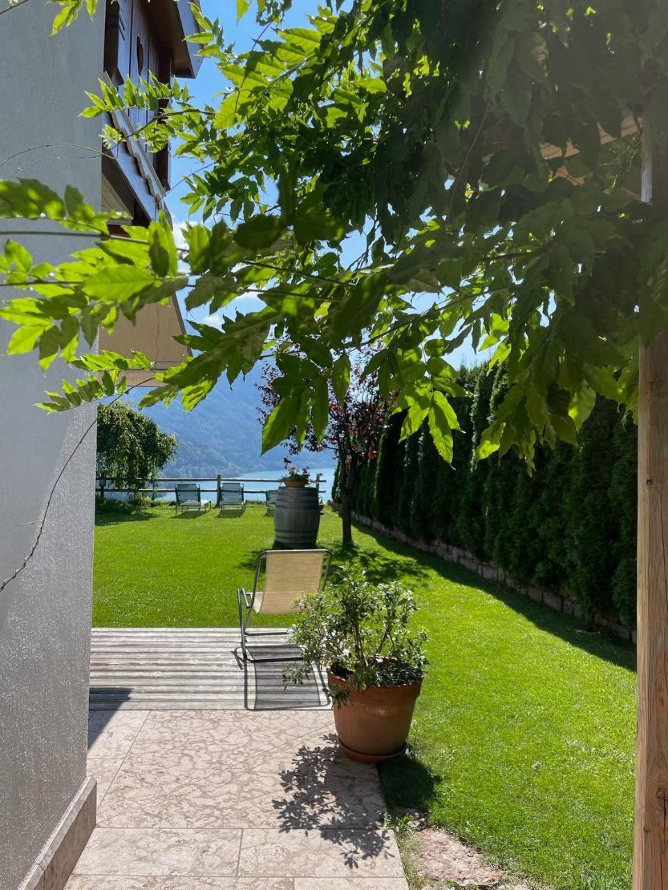 Villa La Dama Del Lago Molveno Exterior foto