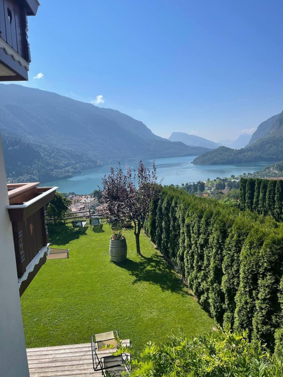 Villa La Dama Del Lago Molveno Exterior foto