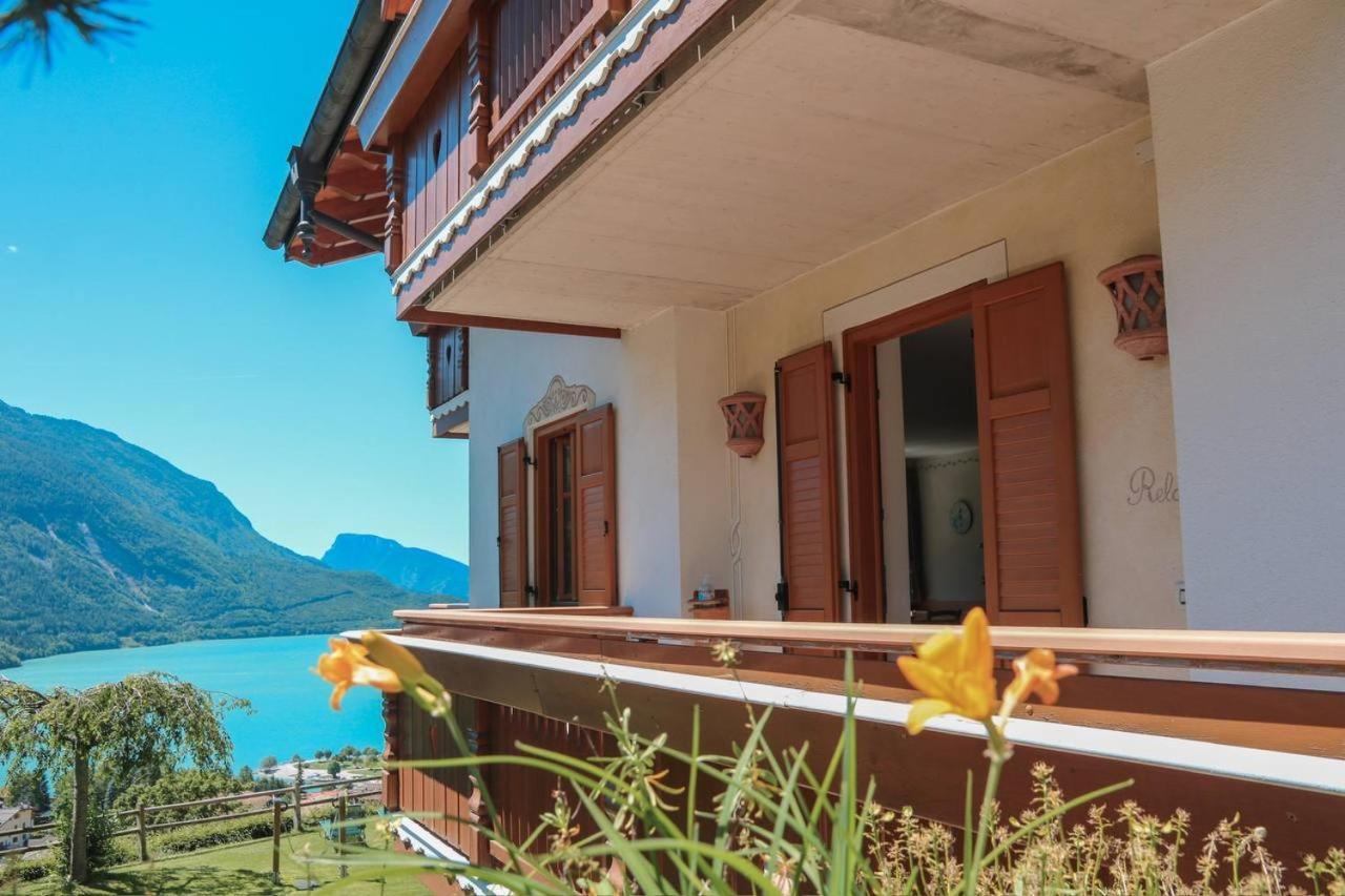 Villa La Dama Del Lago Molveno Exterior foto