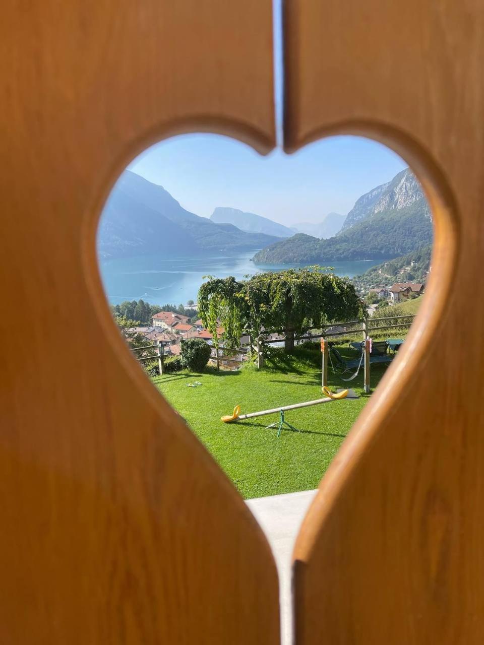 Villa La Dama Del Lago Molveno Exterior foto